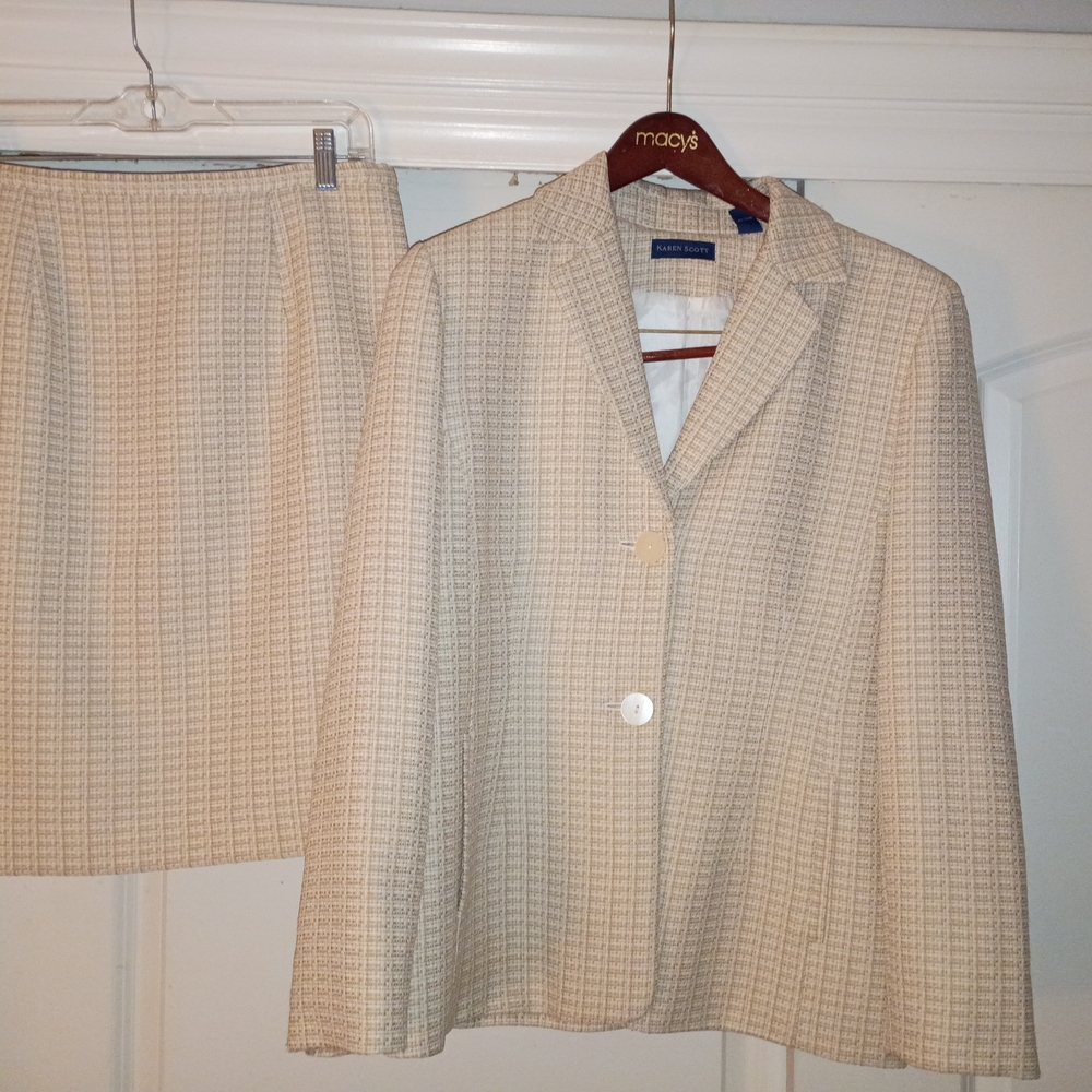 Karen Scott Cream Blazer & Skirt Set